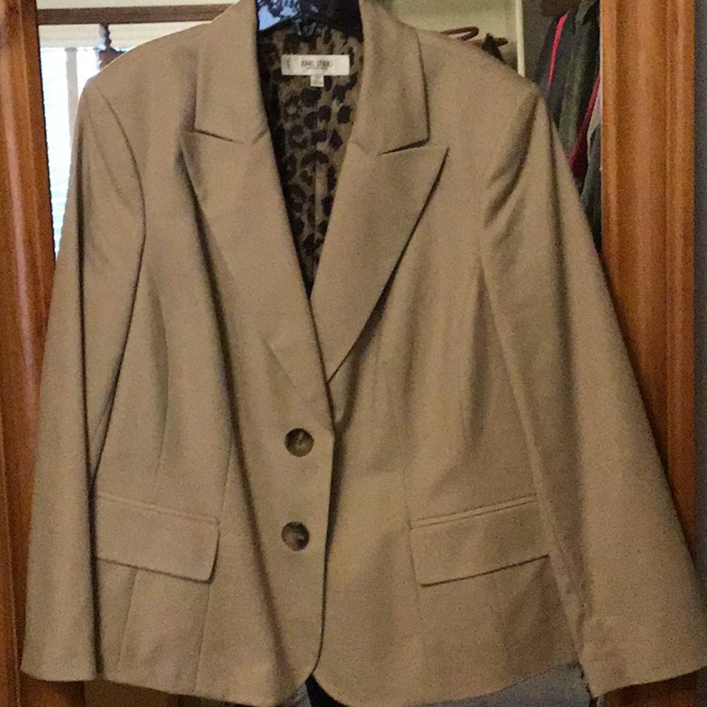 Jones Studio Separates Tan blazer